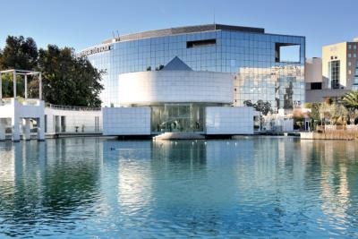 Vue du Musée des Arts Asiatiques depuis le parc Phoenix - Agrandir l'image 5 sur 6, fenêtre modale