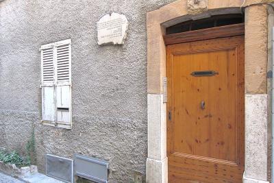 Maison natale de Jacques Audiberti, rue du saint Esprit, Antibes - Agrandir l'image 3 sur 7, fenêtre modale