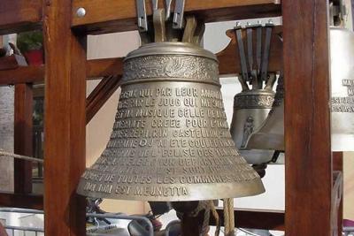 Meunetta, première cloche du carillon itinérant de la Vésubie. - Agrandir l'image 2 sur 9, fenêtre modale