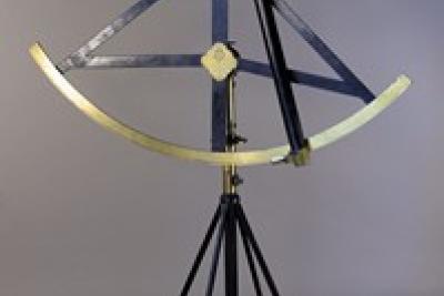 Quart-de-cercle mobile de 0,81 m de rayon à une lunette, Paris, 1730 – Claude Langlois - Agrandir l'image 3 sur 9, fenêtre modale
