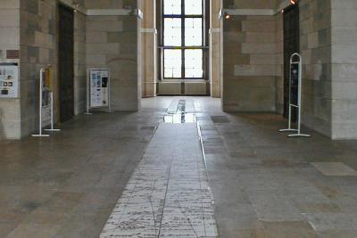 Salle méridienne, dite salle Cassini, le méridien est tracé au sol, Observatoire de Paris  - Agrandir l'image 4 sur 9, fenêtre modale