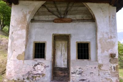 Chapelle Saint Sébastien et Saint Bernard, Roure - Agrandir l'image 6 sur 7, fenêtre modale