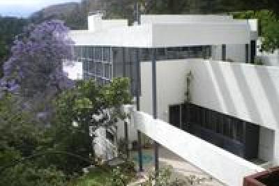 Lovell House, Richard Neutra, 1927-1929, Los Angeles, Californie - Agrandir l'image 2 sur 2, fenêtre modale
