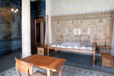 L'Ornithès, la chambre, signifie les oiseaux. Villa Kerylos - Agrandir l'image 7 sur 7, fenêtre modale