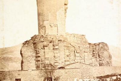 Le trophée d'Auguste vers 1881 - Agrandir l'image 3 sur 4, fenêtre modale