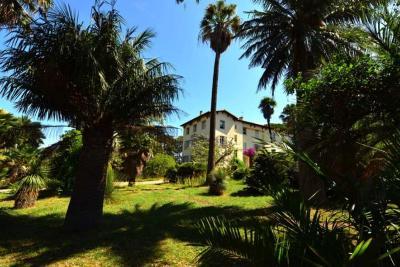 Le jardin botanique de la villa Thuret à Antibes - Agrandir l'image 1 sur 3, fenêtre modale