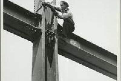 Construction de l’Empire State Building à New-York, 1930-1931, Photo de Lewis Hine - Agrandir l'image 1 sur 3, fenêtre modale