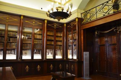 Le cabinet de lecture - Agrandir l'image 6 sur 10, fenêtre modale