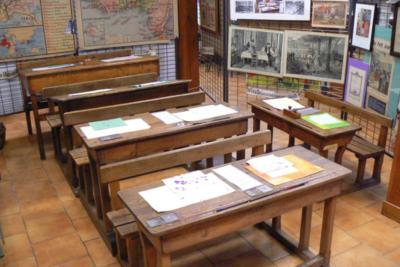 Musée de l'école, Antibes - Agrandir l'image 3 sur 4, fenêtre modale