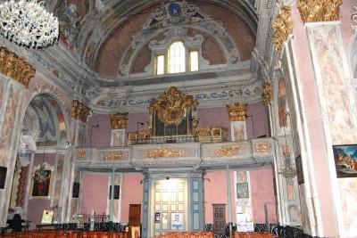 Buffet d’orgue en bois doré du 18ème siècle (motif solaire et double lyre) église Sancta Maria in Albis, Breil sur Roya  - Agrandir l'image 2 sur 4, fenêtre modale