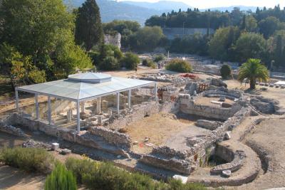 Cathédrale et baptistère installés dans les thermes de l’Ouest du site de Cemenelum - Agrandir l'image 5 sur 7, fenêtre modale