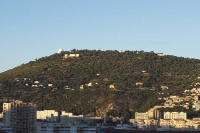 Nice. Mont Gros. Observatoire de la Côte d'Azur - Agrandir l'image 7 sur 9, fenêtre modale