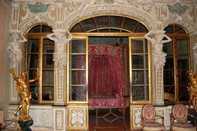 La triple arcade de la chambre d'apparat, Palais Lascaris, Nice (théâtralisation) - Agrandir l'image 10 sur 11, fenêtre modale