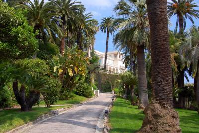Jardins de la villa Maria Serena à Menton - Agrandir l'image 1 sur 13, fenêtre modale