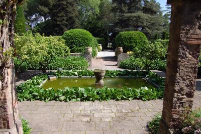 Jardin du château de La Napoule - Agrandir l'image 8 sur 13, fenêtre modale