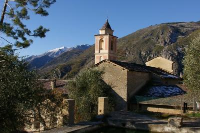 Le Monastère vu du jardin. - Agrandir l'image 12 sur 14, fenêtre modale