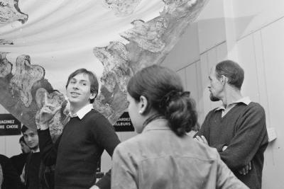 Ecole de Nice - Exposition Galerie A, au centre Bernar Venet, 1966 - Agrandir l'image 2 sur 5, fenêtre modale