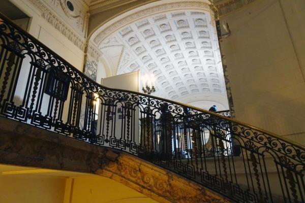 Escalier intérieur du palais de Carnolès, Menton