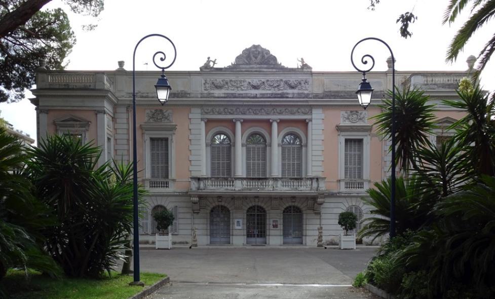 Extérieur du palais de Carnolès, Menton - Agrandir l'image, fenêtre modale