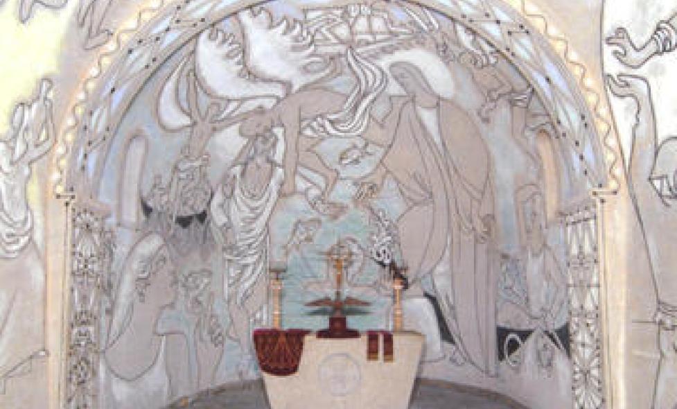Vue d’ensemble de l’abside et du chœur « Pierre marchant sur les eaux », Chapelle Saint-Pierre, Villefranche-sur-Mer - Agrandir l'image, fenêtre modale