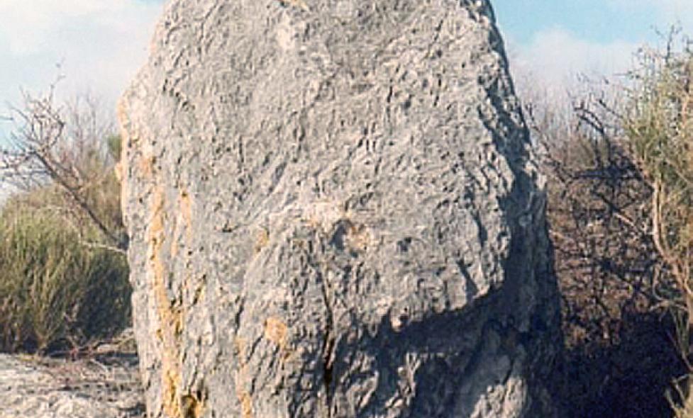 Menhir des Courmettes, Tourettes-sur-Loup - Agrandir l'image, fenêtre modale