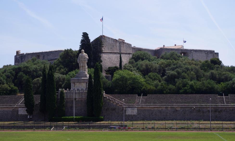 Vue générale du Fort Carré - Agrandir l'image, fenêtre modale