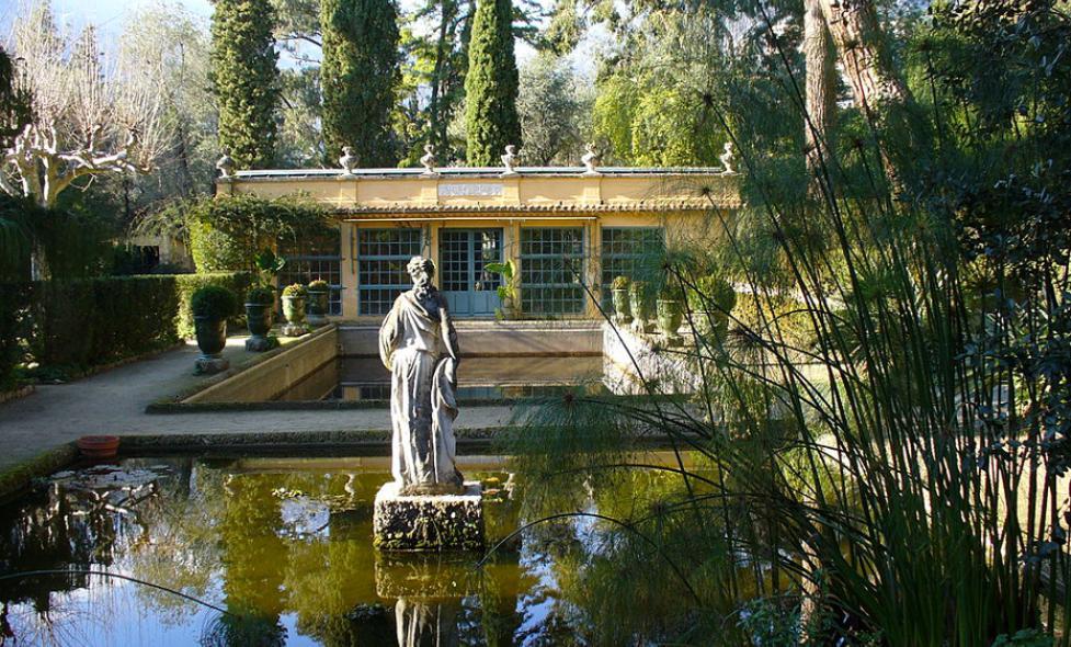 Le bassin du jardin Serre de la Madone à Menton - Agrandir l'image, fenêtre modale